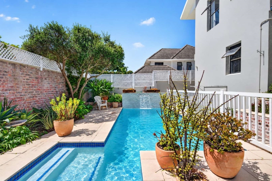 5 Bedroom Property for Sale in Claremont Upper Western Cape
